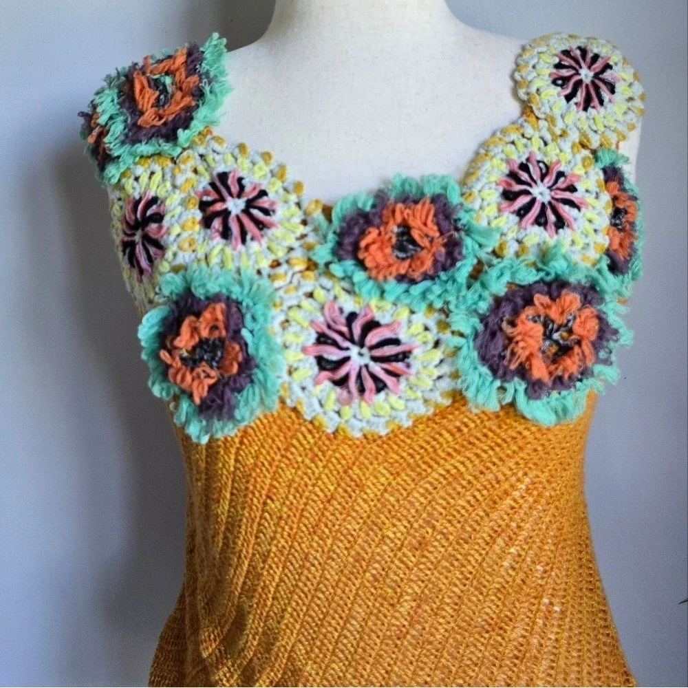 Anthropologie NEW EDIE Satsuma Pinwheel Floral Crochet Linen Knit Top SZ Large - Picture 3 of 11